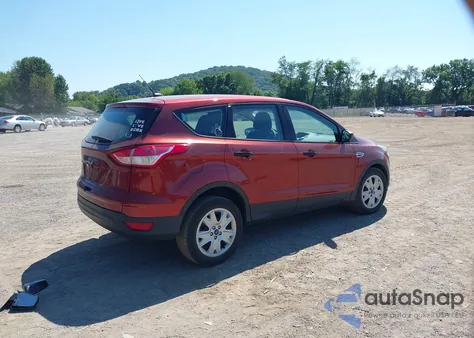 2015 Ford Escape S z USA, uszkodzony, nr VIN 1FMCU0F79FUA24199